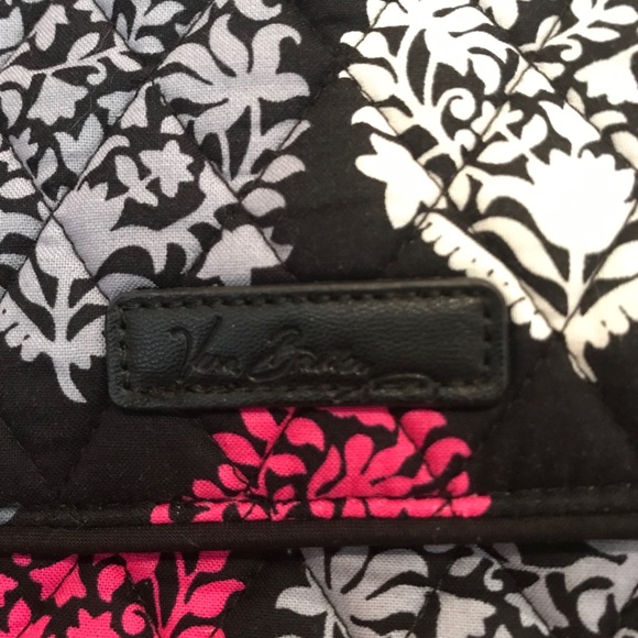 Vera Bradley || Crossbody Bag - Picture 2 of 7